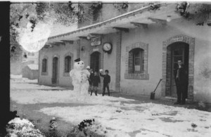 Antiguo apeadero del trenillo situado en avenida de Valvanera. Años 60